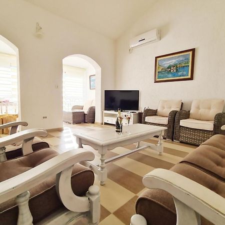 Live By The Sea, Bijela Apartment Rake Bagian luar foto